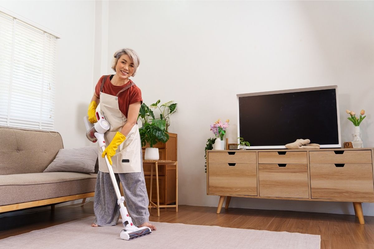 Alanyan asunnon siivous hinta